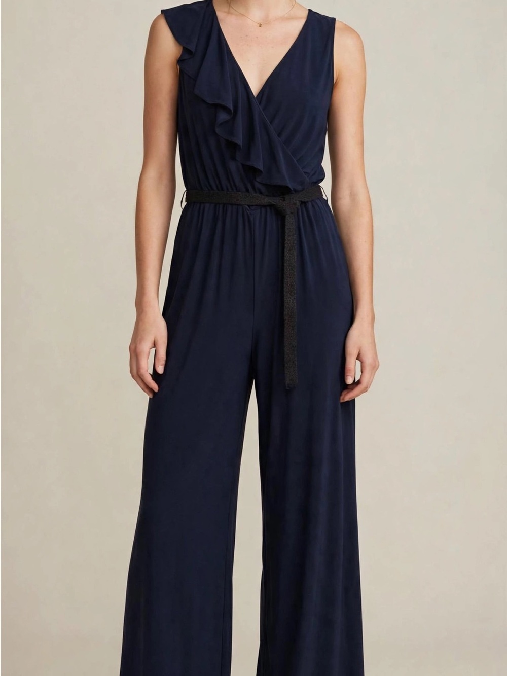 Emma & Michele navy blue jumpsuit
Tie Belt